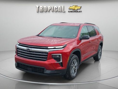 New 2026 Chevrolet Traverse LT image 1