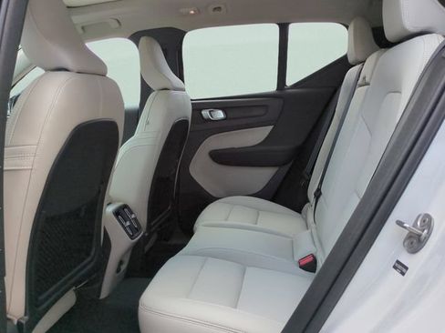 New 2026 Volvo XC40 B5 Plus w/ Protection Package Premier AWD/4WD image 9
