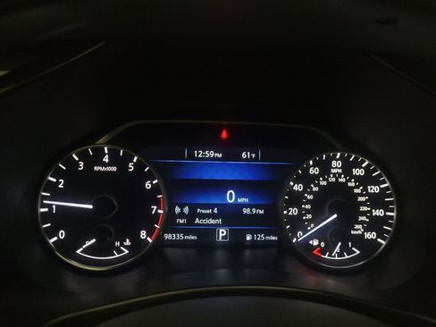 Used 2017 Nissan Murano S FWD image 23