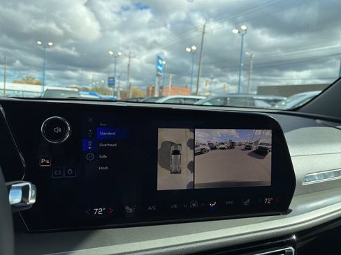 New 2026 Chevrolet Traverse LT image 29