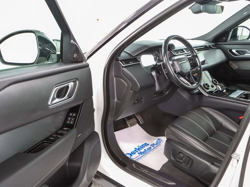 Used 2022 Land Rover Range Rover Velar R-Dynamic S image 3