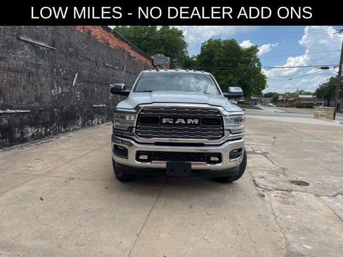 Used 2022 RAM 2500 Limited AWD/4WD image 11