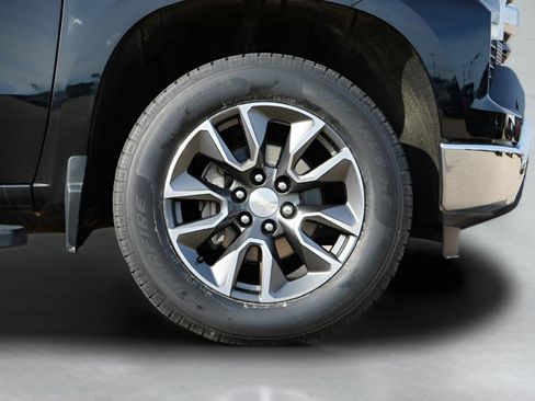 Used 2022 Chevrolet Silverado 1500 LT image 11