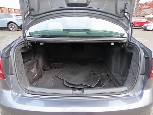 Used 2016 Volkswagen Jetta Sport w/ Lighting Package image 11