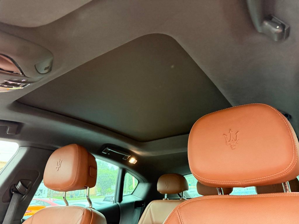 Used 2022 Maserati Levante GT AWD/4WD image 53