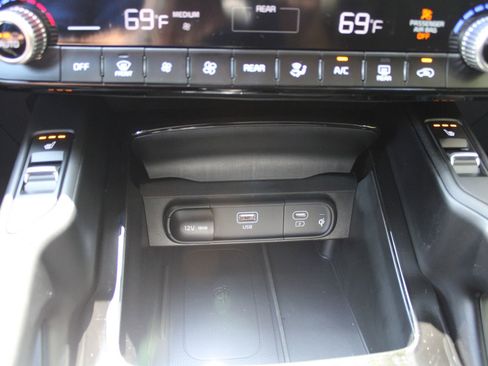 New 2025 Kia Telluride S image 34