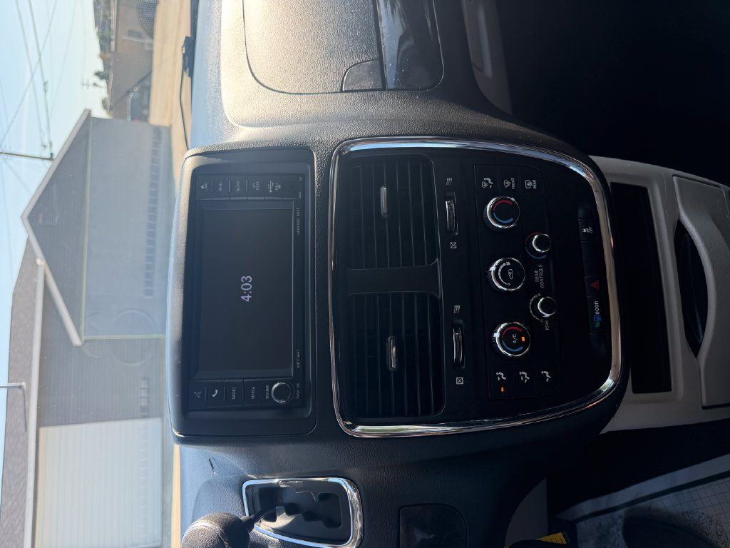 Used 2018 Dodge Grand Caravan SE FWD image 13