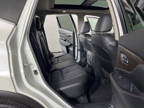 Used 2024 Nissan Murano Platinum w/ Cargo Package image 43