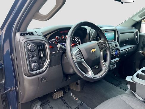 Used 2021 Chevrolet Silverado 1500 LT w/ Bed Protection Package AWD/4WD image 9