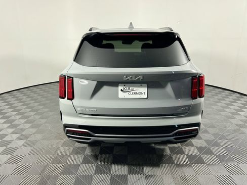 Certified 2023 Kia Sorento SX image 4