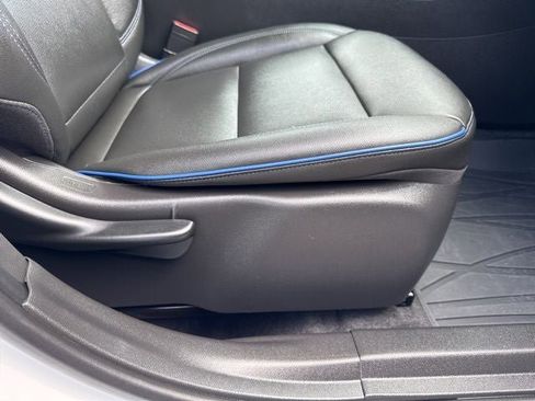 Used 2025 Buick Envista Sport Touring w/ Convenience I Package FWD image 27
