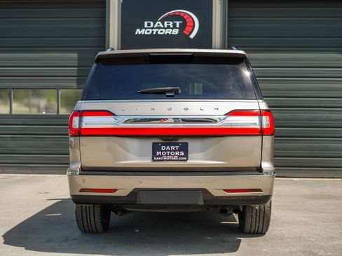 Used 2019 Lincoln Navigator Reserve AWD/4WD image 6