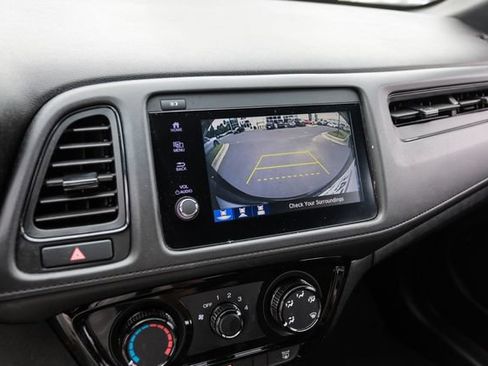 Used 2021 Honda HR-V Sport image 34