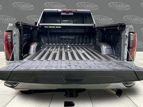 Used 2024 GMC Sierra 2500 AT4 w/ Technology Package image 9