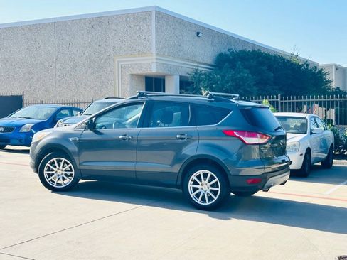 Used 2016 Ford Escape SE w/ Equipment Group 201A AWD/4WD image 5