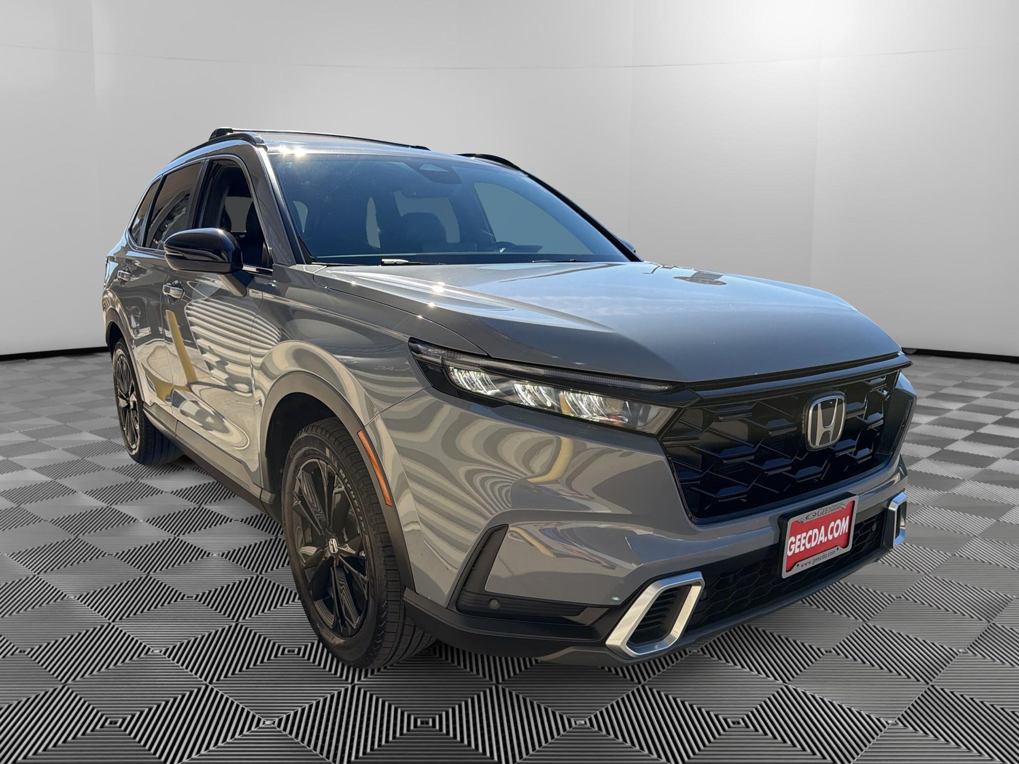 Used 2024 Honda CR-V Sport Touring image 3