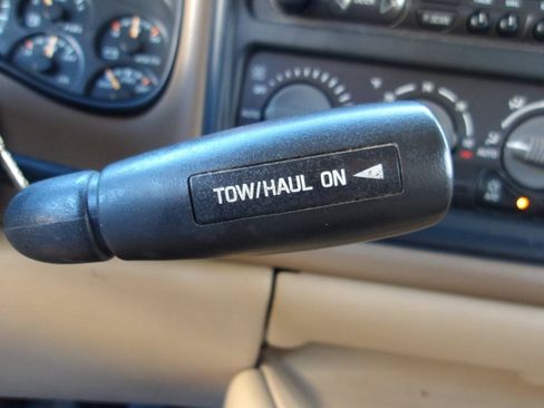 Used 2000 GMC Yukon SLT w/ SLT Marketing Opt Pkg AWD/4WD image 16
