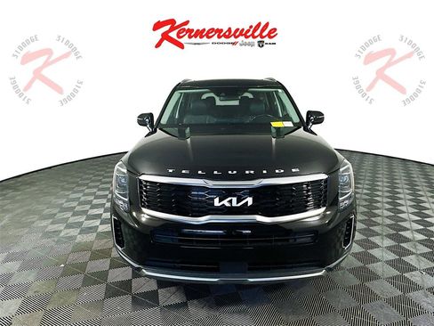 Used 2022 Kia Telluride S image 2