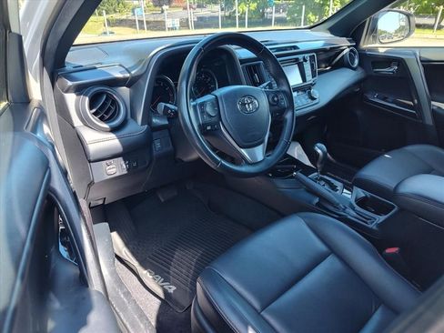 Used 2018 Toyota RAV4 SE AWD/4WD image 13