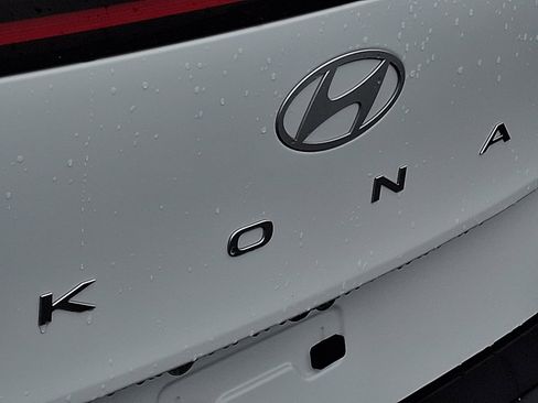 Certified 2024 Hyundai Kona SEL AWD/4WD image 29