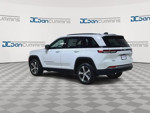 New 2026 Jeep Grand Cherokee Limited w/ Luxury Tech Group II AWD/4WD image 6
