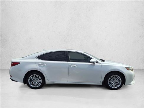 Used 2013 Lexus ES 350 w/ Luxury Pkg FWD image 4