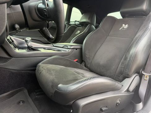 Used 2018 Dodge Challenger R/T Scat Pack w/ Leather Interior Group image 10