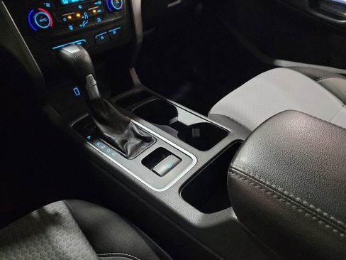 Used 2017 Ford Escape SE AWD/4WD image 26