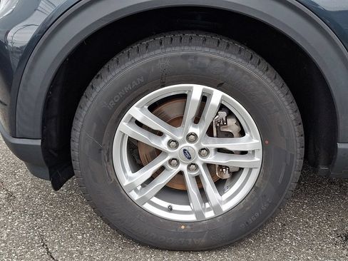 Certified 2023 Ford Explorer XLT AWD/4WD image 9
