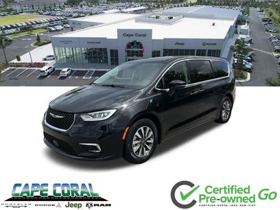 Used 2022 Chrysler Pacifica Touring-L