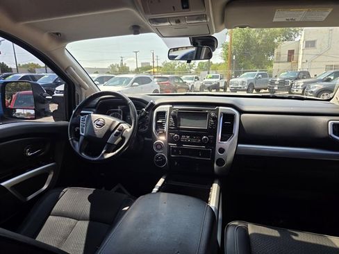 Used 2018 Nissan Titan PRO-4X w/ Pro-4x Utility Package AWD/4WD image 5