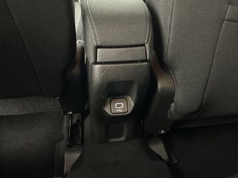 Used 2021 Jeep Renegade Latitude AWD/4WD image 34