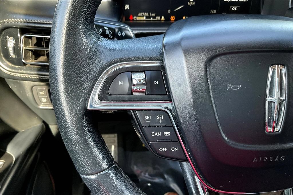 Used 2022 Lincoln Nautilus AWD w/ Premium Package image 11