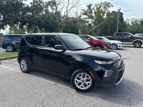 Used 2021 Kia Soul S image 6