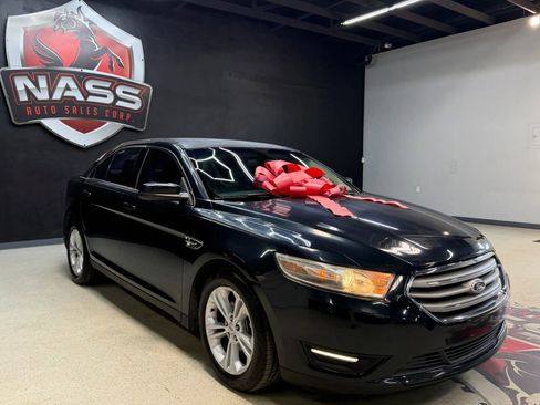 Used 2014 Ford Taurus SEL w/ Equipment Group 201A image 5