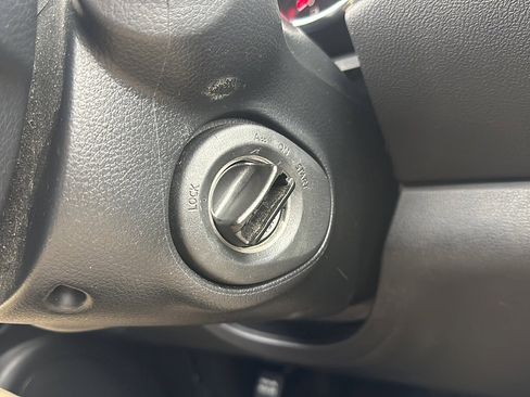 Used 2011 Nissan Rogue SV w/ SL Pkg image 30