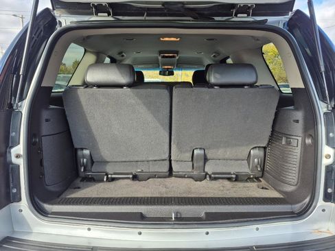 Used 2010 GMC Yukon SLE w/ Convenience Package image 19