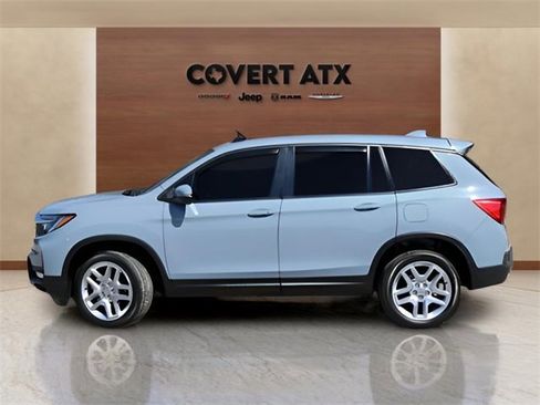 Used 2025 Honda Passport EX-L image 2