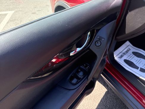 Used 2020 Nissan Rogue SL FWD image 12