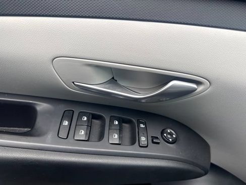 Used 2024 Hyundai Tucson SE FWD image 11