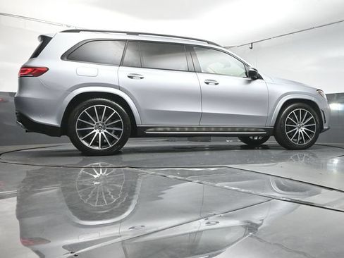 Used 2023 Mercedes-Benz GLS 450 4MATIC image 41