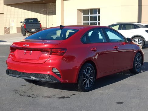 Used 2023 Kia Forte LXS w/ LXS Technology Package image 3