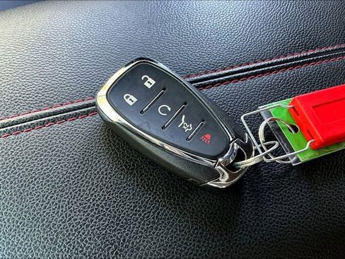 Used 2023 Chevrolet Equinox RS w/ LPO, Floor Liner Package image 32