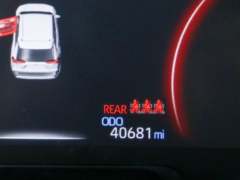 Used 2024 Toyota RAV4 LE FWD image 16