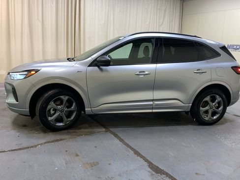 Used 2024 Ford Escape ST-Line w/ Tech Pack #1 AWD/4WD image 6