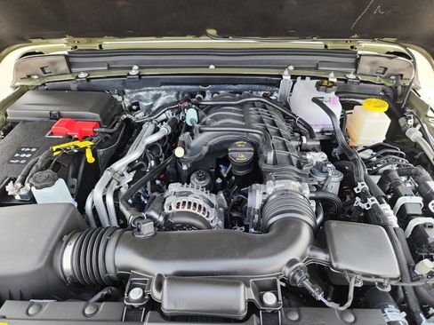 New 2026 Jeep Gladiator Sport AWD/4WD image 10