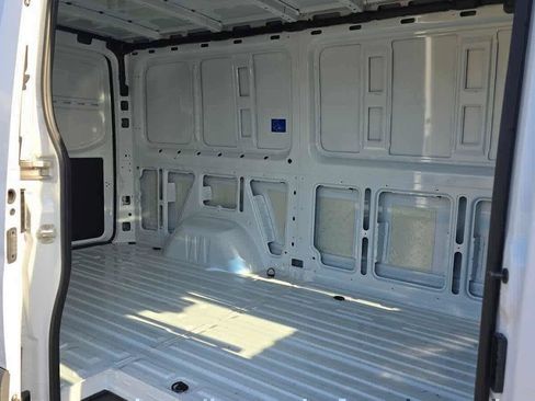 Used 2025 Mercedes-Benz Sprinter 2500 image 13