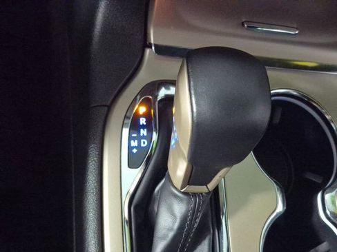 Used 2017 Jeep Grand Cherokee Laredo w/ Quick Order Package 23E image 17