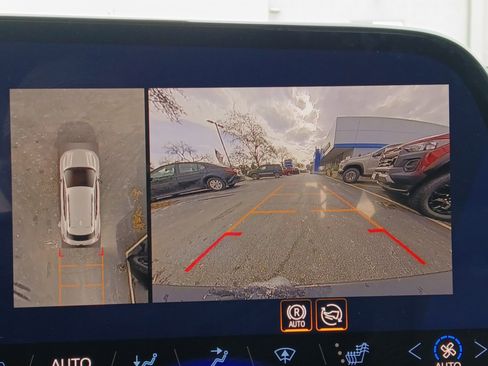 New 2026 Chevrolet Equinox EV LT image 14