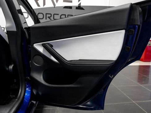 Used 2021 Tesla Model Y Performance image 46